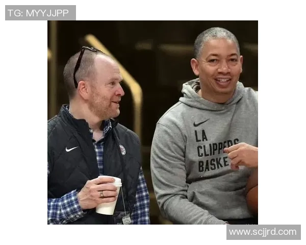 祖巴茨受到多支NBA球队青睐快船开出两个首轮选秀权的要价 祖巴茨受到多支NBA球队青睐快船开出两个首轮选秀权的要价